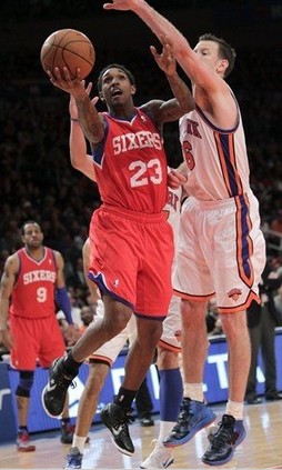 均给观众留 均给观众留