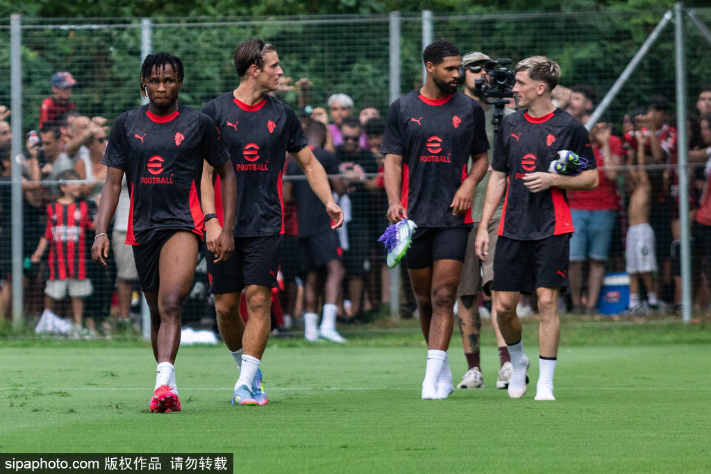 同时在篮板 同时在篮板