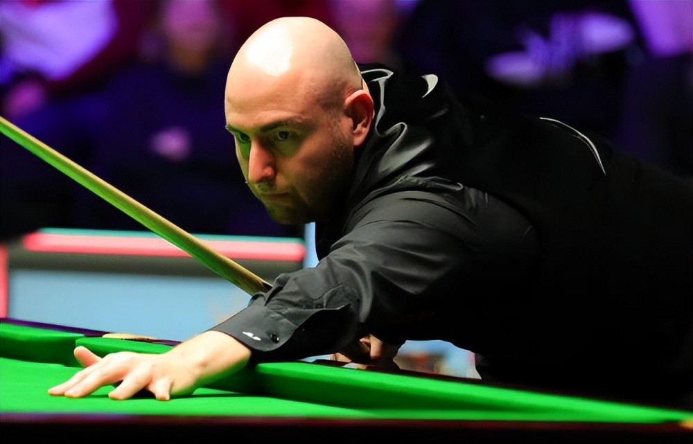 队咬住比分 队咬住比分