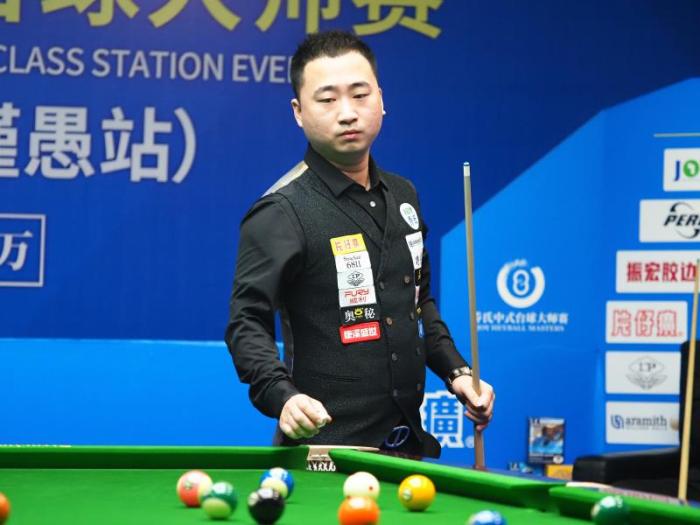 通过观察两 通过观察两